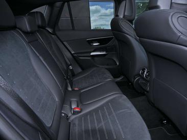 Mercedes GLC 220 — photo 12