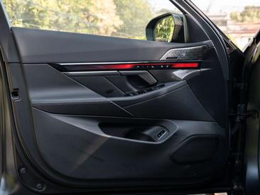 BMW M5 Shadow Line — photo 25