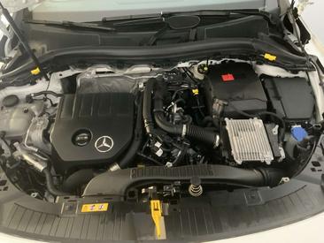 Mercedes GLA 200 — photo 12