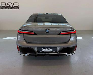 BMW Série 7 M Sport 740d XDrive — photo 6
