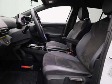 Volkswagen ID.4 Pro — photo 10