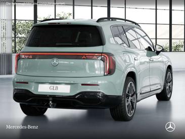 Mercedes GLB 250 Night Edition — photo 3