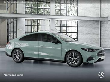 Mercedes CLA 180 Night Edition — photo 14