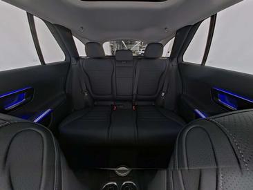 Mercedes Classe C 300 AMG Line — photo 9
