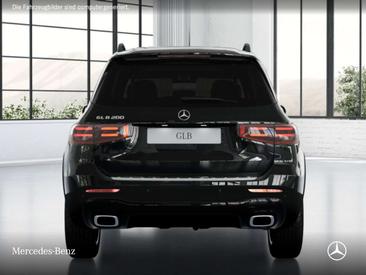 Mercedes GLB 200 Night Edition — photo 6