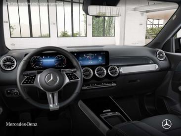 Mercedes GLB 200 Night Edition — photo 8