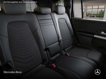 Mercedes GLB 200 Night Edition — photo 11