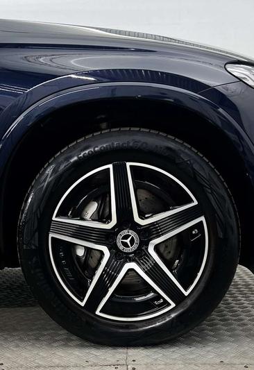 Mercedes GLC 400 AMG Line — photo 11