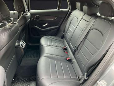 Mercedes GLC 300 — photo 13