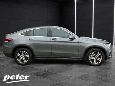 Mercedes GLC 300 — photo 20
