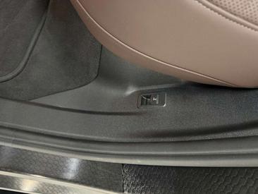 BMW IX Sport XDrive40 — photo 16
