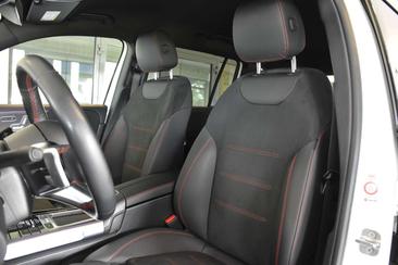 Mercedes GLB 220 AMG LINE — photo 15