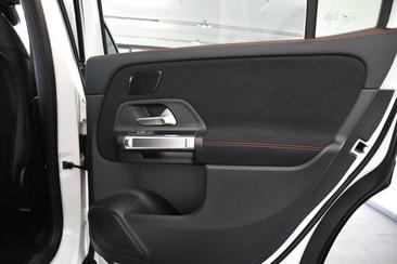 Mercedes GLB 220 AMG LINE — photo 24