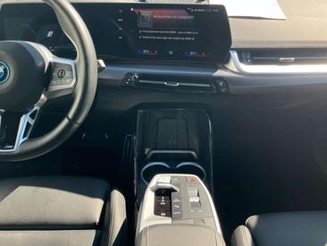 BMW IX1 M Sport — photo 8