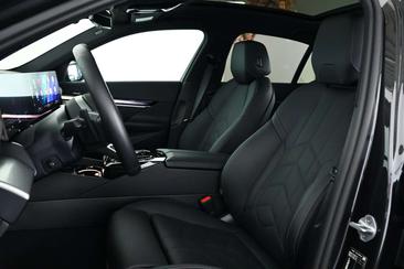 BMW I5 M Sport EDrive40 — photo 12