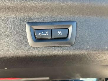 BMW IX1 M Sport — photo 19