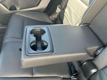 BMW IX1 M Sport — photo 20