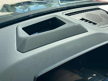 BMW IX1 M Sport — photo 26