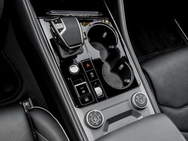Volkswagen Touareg TDI Elegance — photo 7