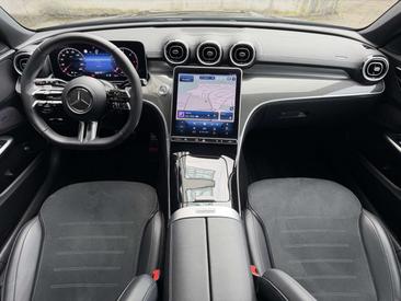 Mercedes Classe C 200 Night Edition — photo 16