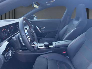 Mercedes CLA 250 Night Edition — photo 4