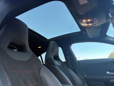 Mercedes CLA 250 Night Edition — photo 15