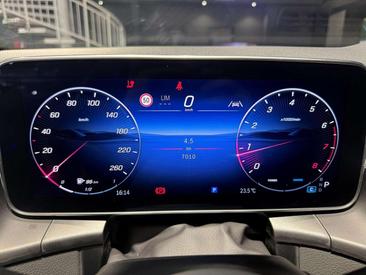 Mercedes GLC 200 — photo 22