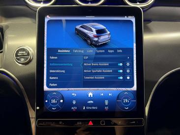 Mercedes GLC 200 — photo 28