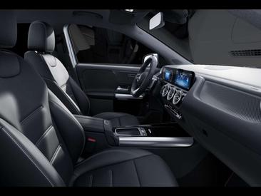 Mercedes GLA 250 — photo 9