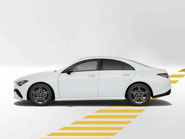 Mercedes CLA 200 Night Edition — photo 2