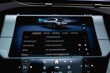 Mercedes EQE 350 AMG Line — photo 25