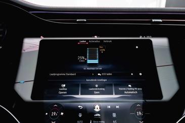 Mercedes EQE 350 AMG Line — photo 29