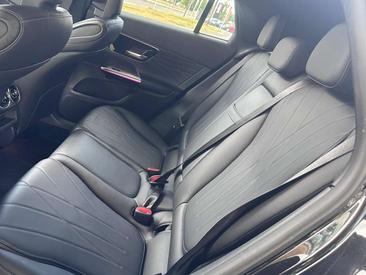 Mercedes GLC 220 — photo 18