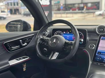 Mercedes GLC 220 — photo 29