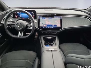 Mercedes Classe E 300 Night Edition — photo 8