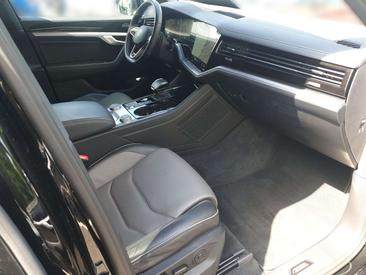 Volkswagen Touareg TDI 4Motion R-Line — photo 7