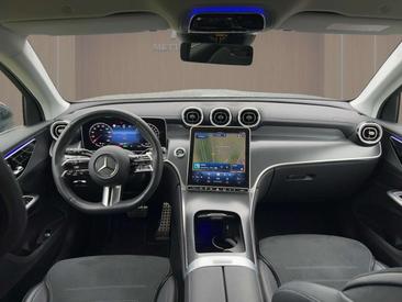 Mercedes GLC 300 AMG Line — photo 8