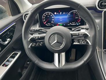 Mercedes GLC 300 AMG Line — photo 9