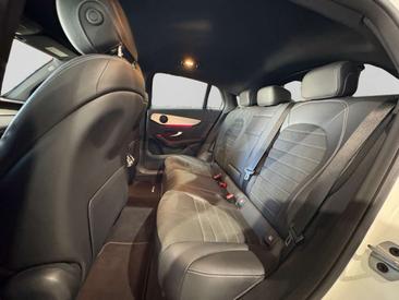 Mercedes GLC 220 AMG Line — photo 13