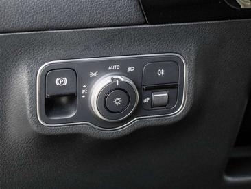 Mercedes GLA 220 — photo 13