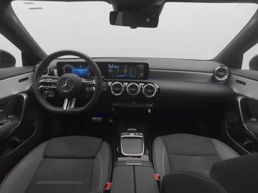 Mercedes CLA 200 AMG Line — photo 18