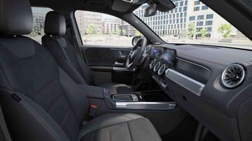 Mercedes EQB 250+ AMG Line — photo 6