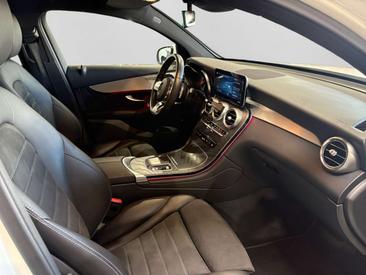 Mercedes GLC 220 AMG Line — photo 15