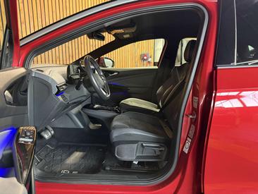 Volkswagen ID.5 Pro — photo 12
