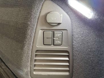 Volkswagen Touareg TDI Atmosphere — photo 13