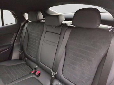 Mercedes GLC 220 Night Edition — photo 13
