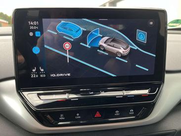 Volkswagen ID.4 Pro Performance — photo 13