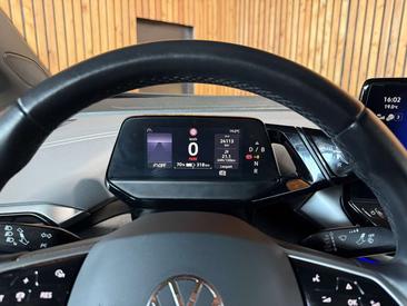 Volkswagen ID.5 Pro — photo 20