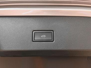 Volkswagen T-Roc TDI Style — photo 16