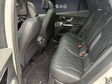 Mercedes EQE 350 — photo 12